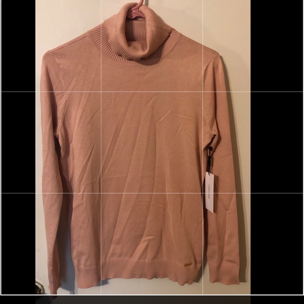 Calvin Klein Long sleeve too ( MODERN ESSENTIALS)